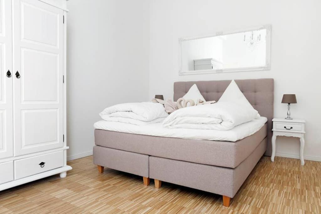 Sc 06 By Rockchair Apartments L Superhost Status L 4 Bedrooms Boxspringbeds 2 Bathrooms Balcony Elevator - Cozy Family & Business Flair Welcomes You! Berlin Eksteriør bilde