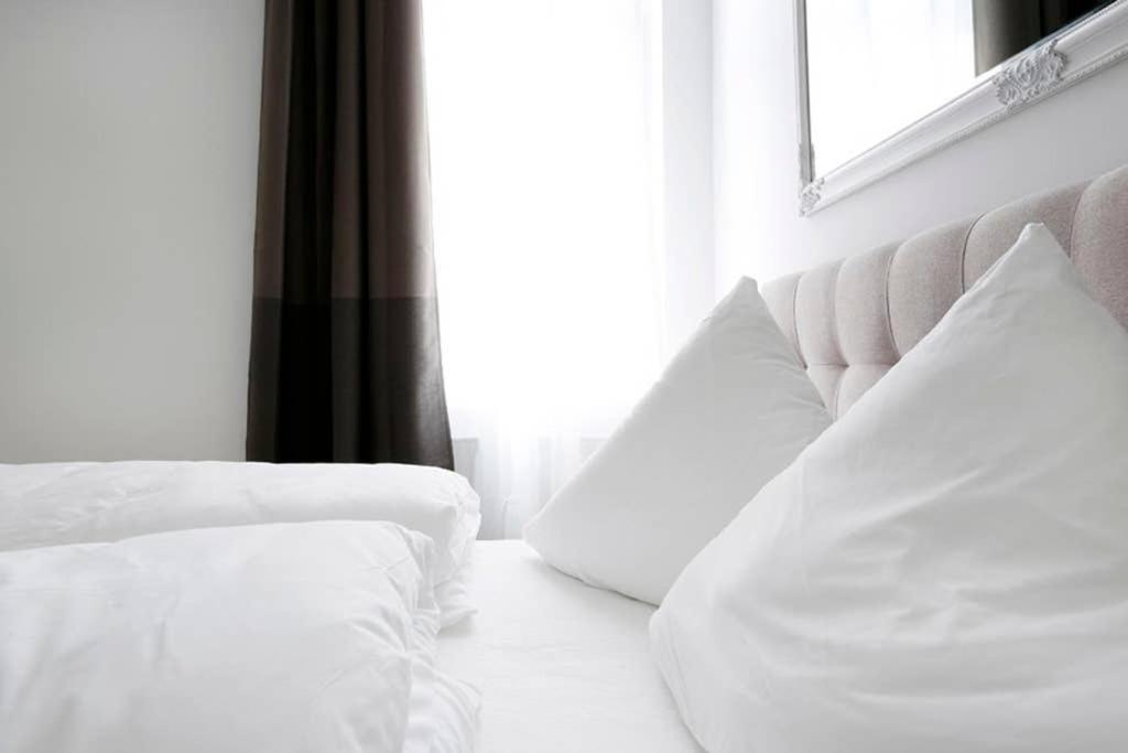 Sc 06 By Rockchair Apartments L Superhost Status L 4 Bedrooms Boxspringbeds 2 Bathrooms Balcony Elevator - Cozy Family & Business Flair Welcomes You! Berlin Eksteriør bilde