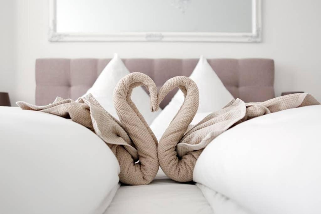 Sc 06 By Rockchair Apartments L Superhost Status L 4 Bedrooms Boxspringbeds 2 Bathrooms Balcony Elevator - Cozy Family & Business Flair Welcomes You! Berlin Eksteriør bilde