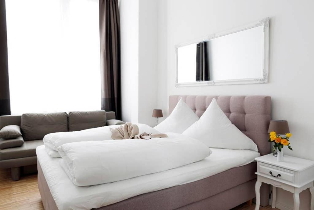 Sc 06 By Rockchair Apartments L Superhost Status L 4 Bedrooms Boxspringbeds 2 Bathrooms Balcony Elevator - Cozy Family & Business Flair Welcomes You! Berlin Eksteriør bilde