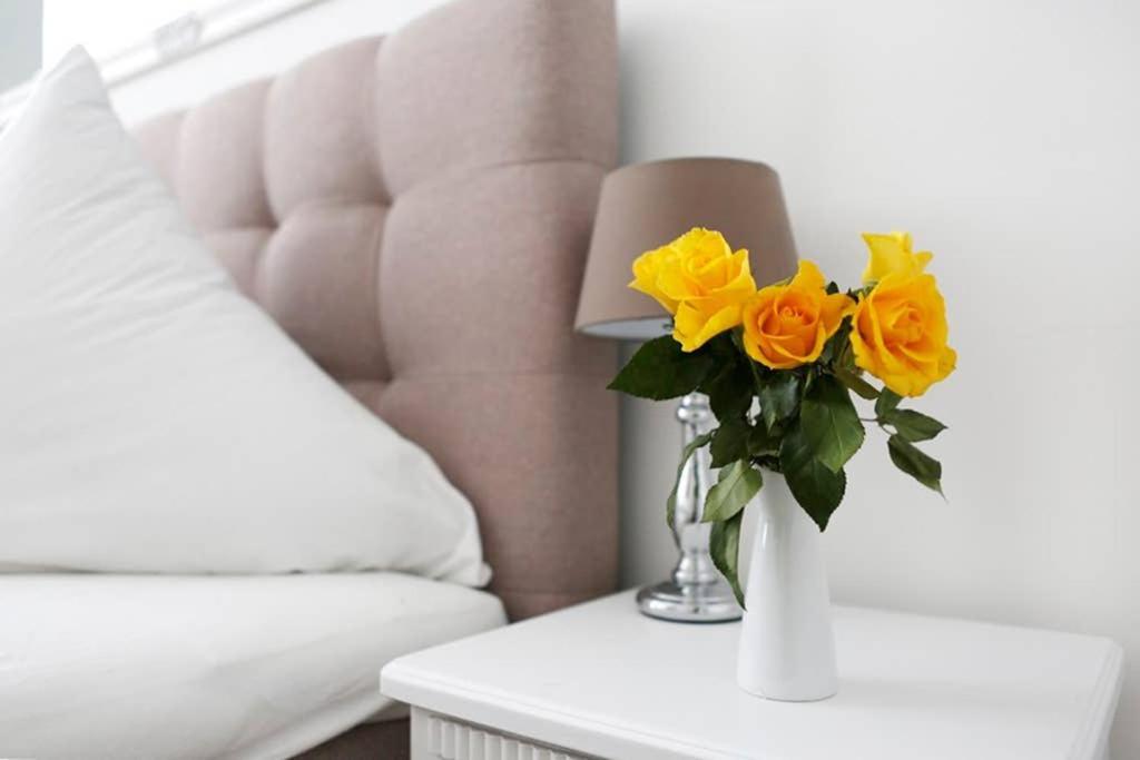 Sc 06 By Rockchair Apartments L Superhost Status L 4 Bedrooms Boxspringbeds 2 Bathrooms Balcony Elevator - Cozy Family & Business Flair Welcomes You! Berlin Eksteriør bilde