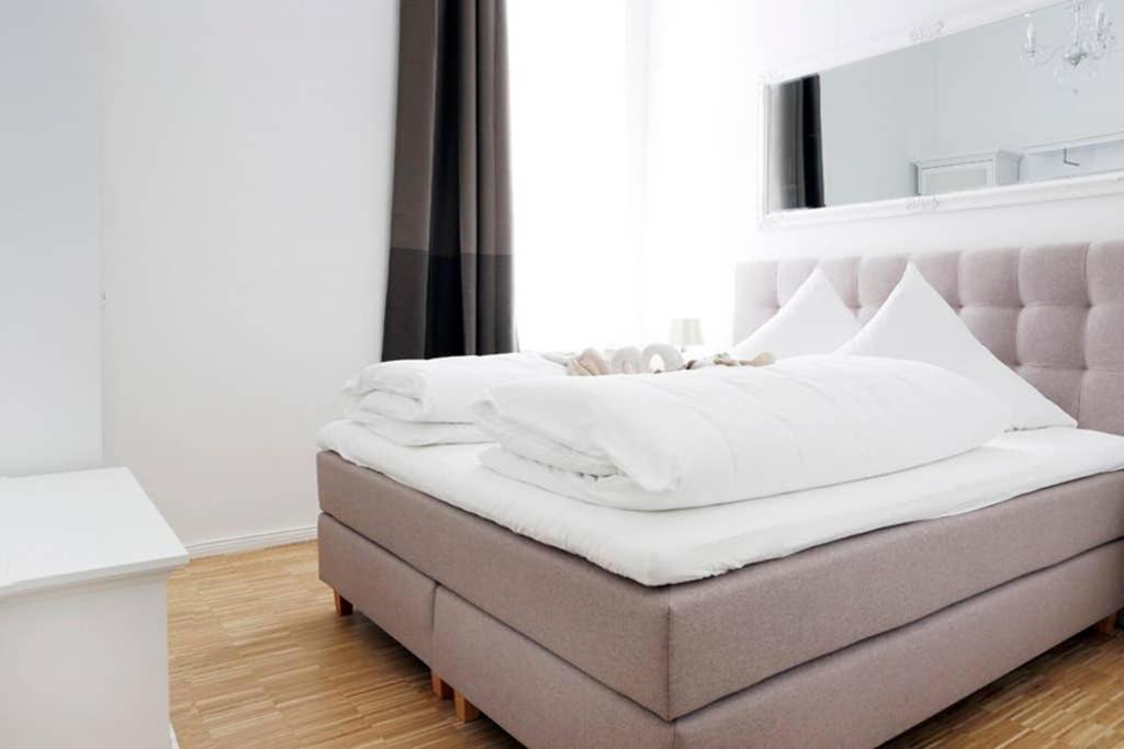 Sc 06 By Rockchair Apartments L Superhost Status L 4 Bedrooms Boxspringbeds 2 Bathrooms Balcony Elevator - Cozy Family & Business Flair Welcomes You! Berlin Eksteriør bilde