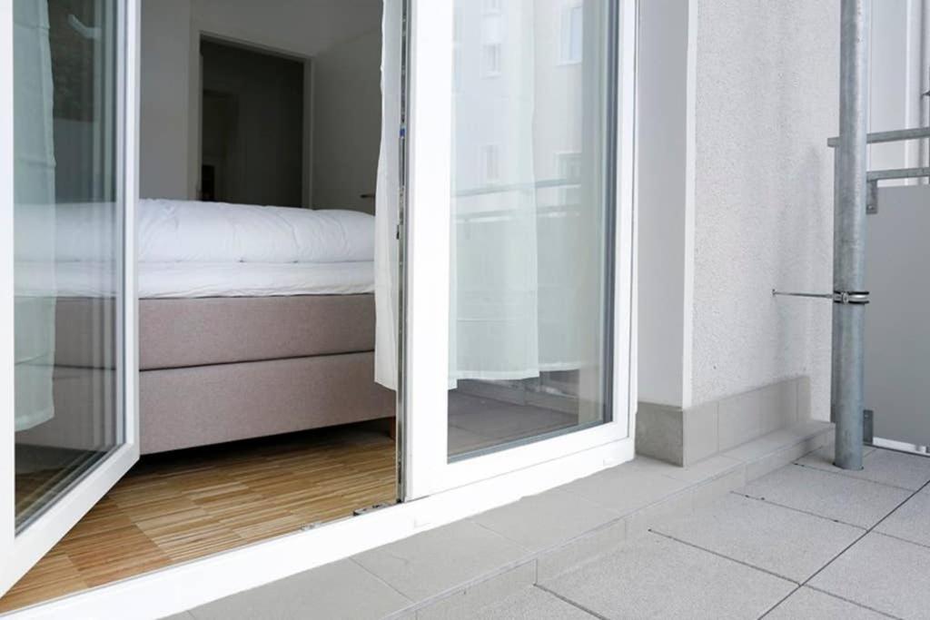 Sc 06 By Rockchair Apartments L Superhost Status L 4 Bedrooms Boxspringbeds 2 Bathrooms Balcony Elevator - Cozy Family & Business Flair Welcomes You! Berlin Eksteriør bilde