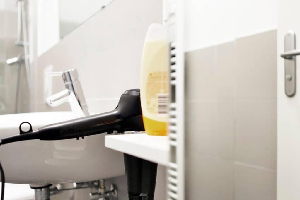 Sc 06 By Rockchair Apartments L Superhost Status L 4 Bedrooms Boxspringbeds 2 Bathrooms Balcony Elevator - Cozy Family & Business Flair Welcomes You! Berlin Eksteriør bilde