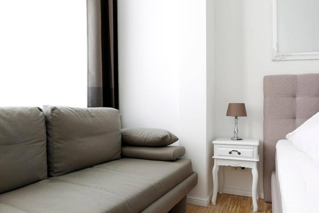 Sc 06 By Rockchair Apartments L Superhost Status L 4 Bedrooms Boxspringbeds 2 Bathrooms Balcony Elevator - Cozy Family & Business Flair Welcomes You! Berlin Eksteriør bilde